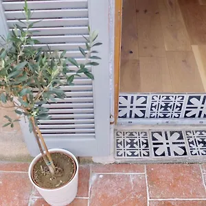 https://l-aixois-hyper-centre-aix-en-provence.fr-provencehotel.com